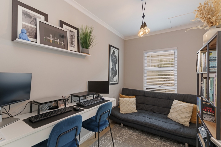 4 Bedroom Property for Sale in Sunningdale Western Cape